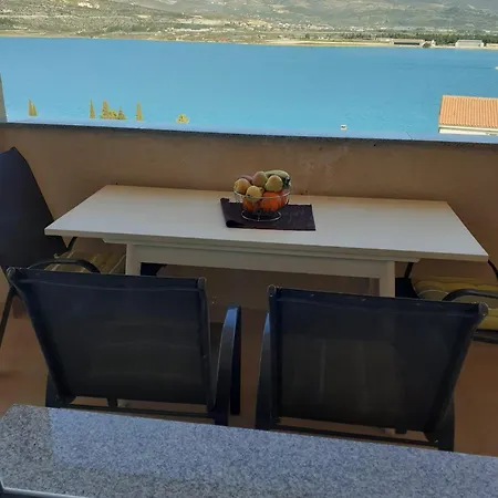 Blue Sky - 2 Bedroom, Sea View, Parking, Wi-fi, Bbq Trogir