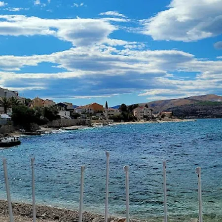 Blue Sky - 2 Bedroom, Sea View, Parking, Wi-fi, Bbq Trogir