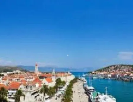 Blue Sky - 2 Bedroom, Sea View, Parking, Wi-fi, Bbq Apartment